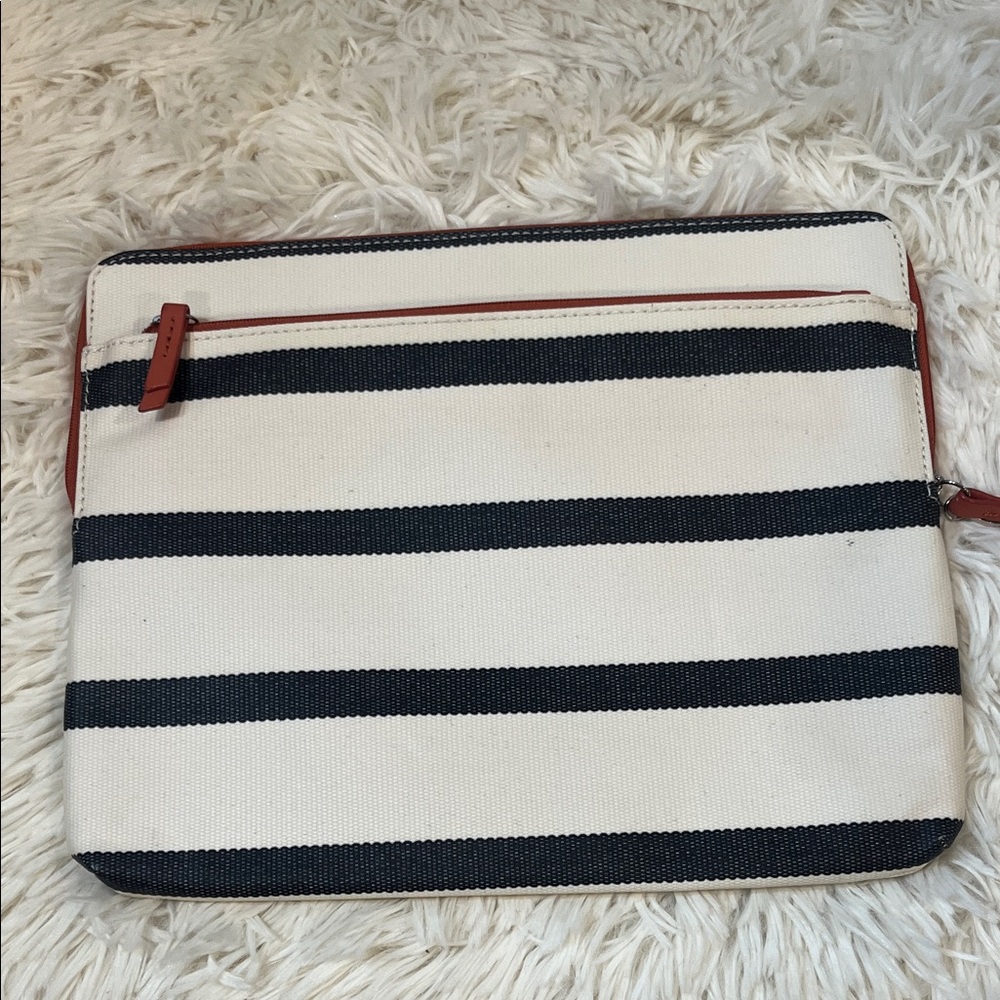 Fossil tablet iPad sleeve padded case.